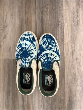 Vans Slip-On Tie-Dye Canvas Sneakers in Blue and Cream